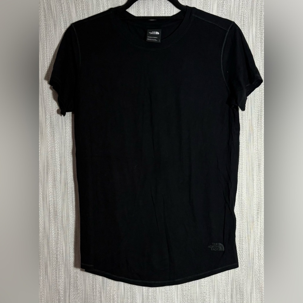 The North Face Black Women's Short Sleeve Tee